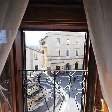Casa Piazza Del Comune Sutri