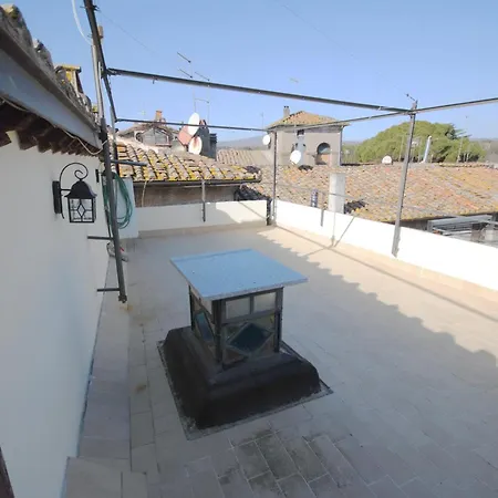 Casa Piazza Del Comune Sutri